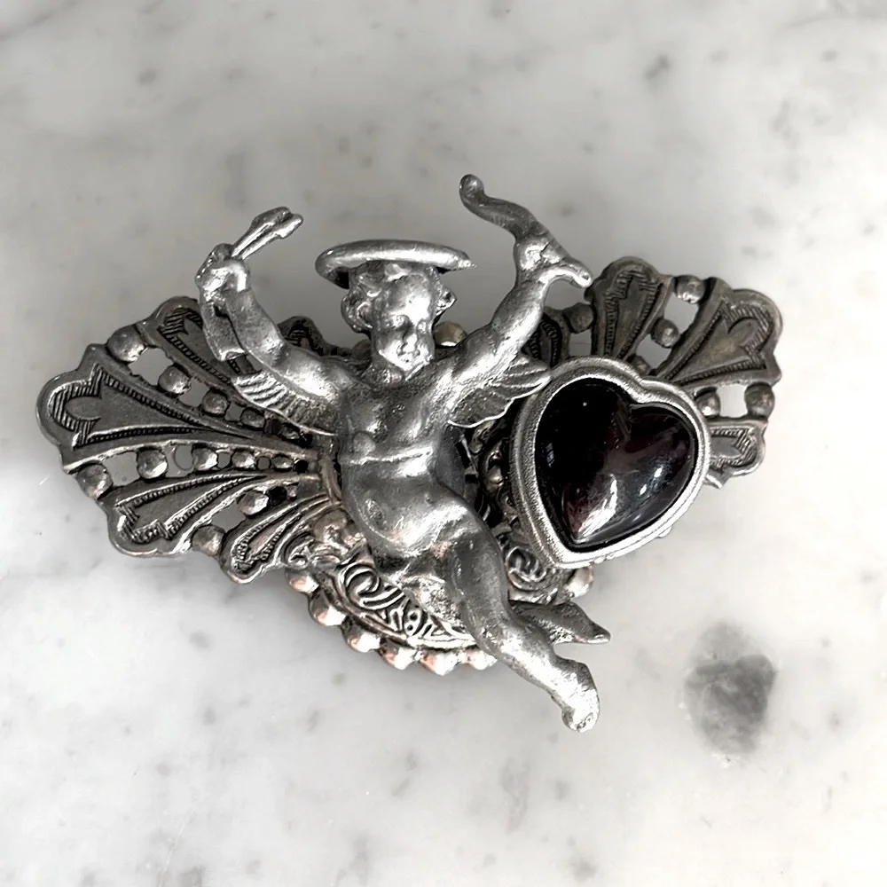 Stunning Cherub Black Heart Vintage Brooch